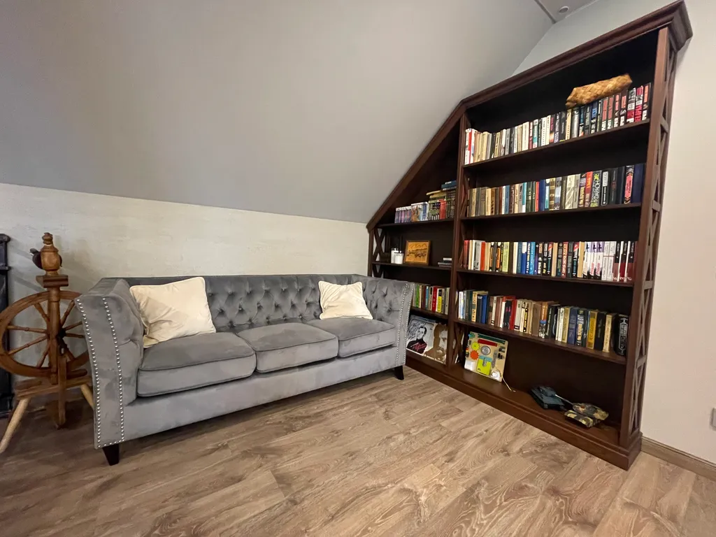 Загородный дом с баней и бассейном