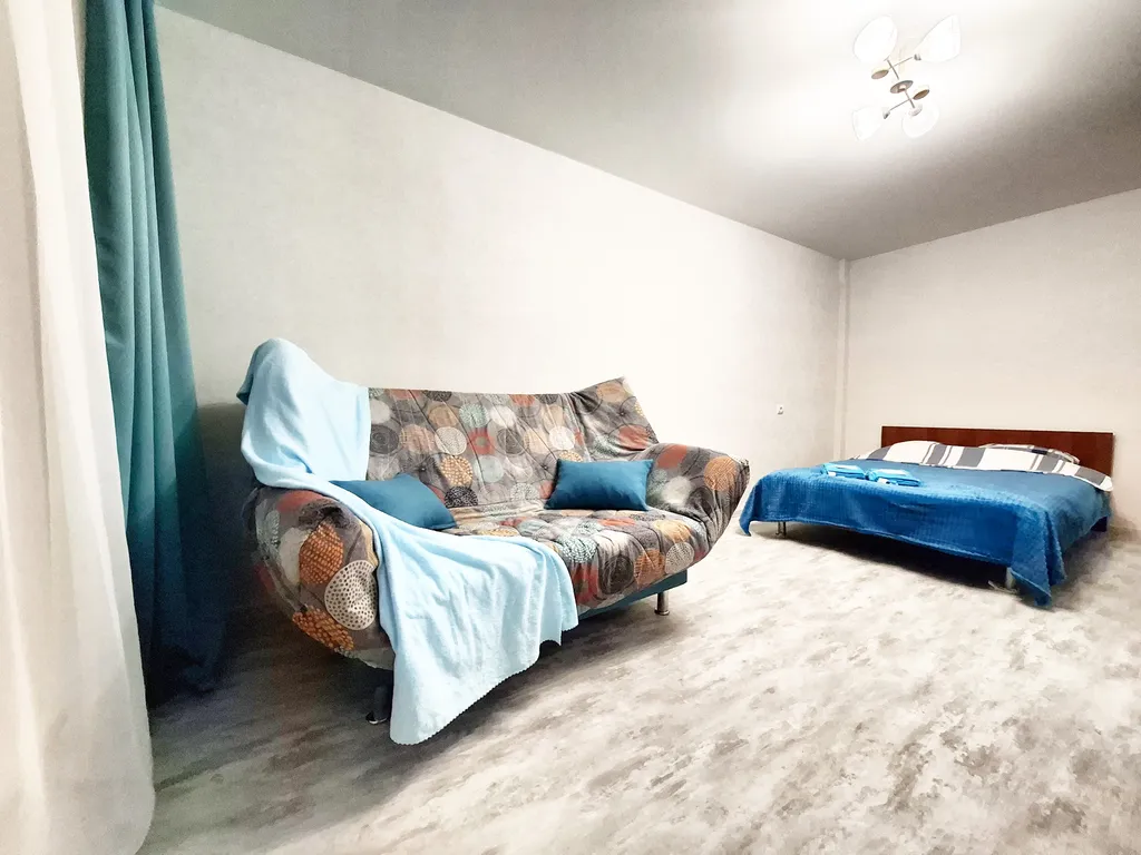 Уютная 1-комнатная квартира с дизайнерским ремонтом