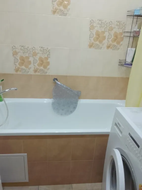 Комната в квартире с хозяйкой