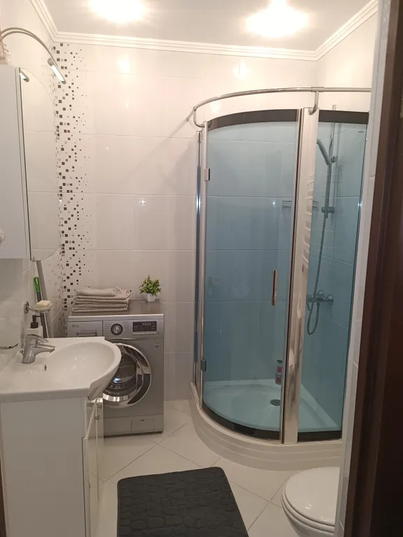 Двухкомнатная квартира на берегу моря