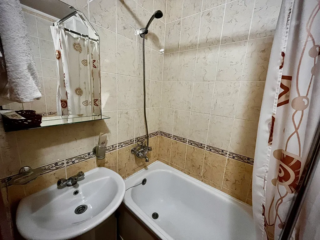 Уютная гостиница с супер расположением для путешественников и отдыха