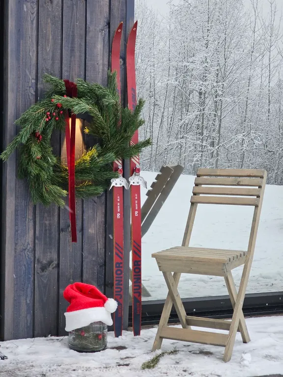 Вилла Nelli с видом на озеро и зоной барбекю среди каменной россыпи