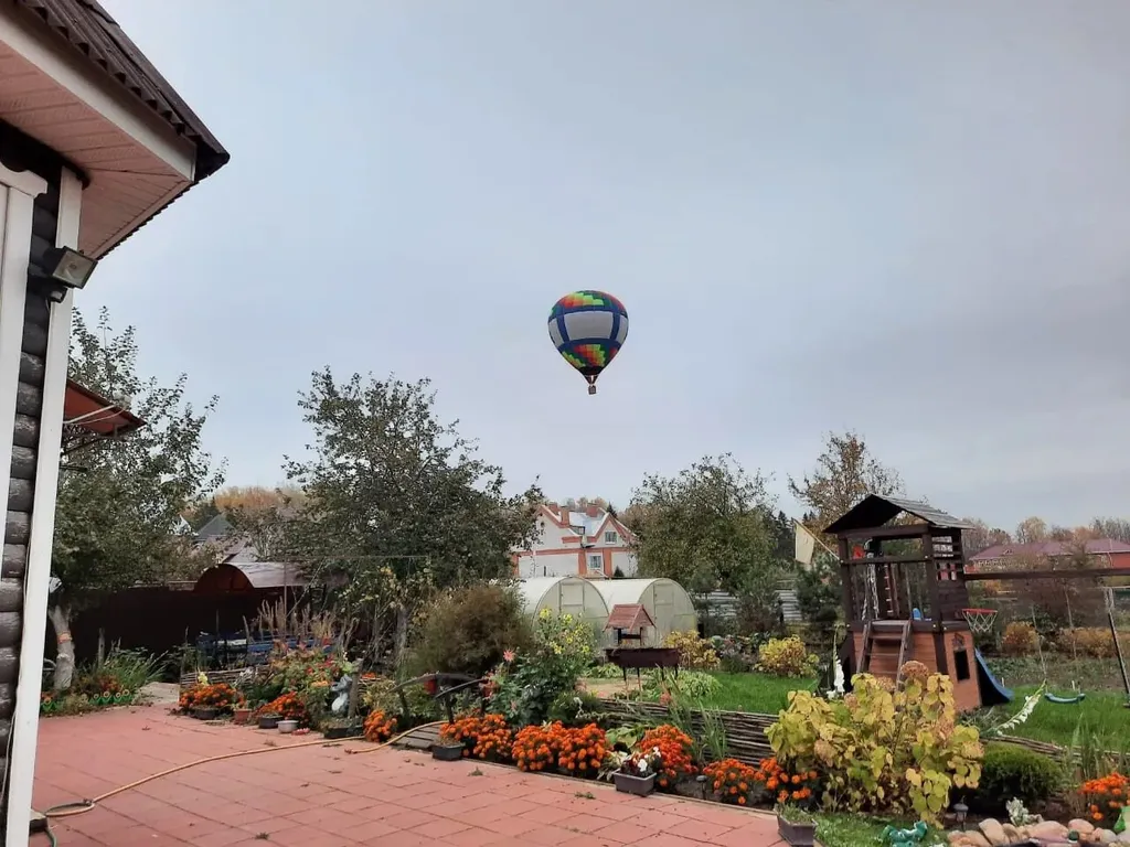 Часть дома рядом с озером