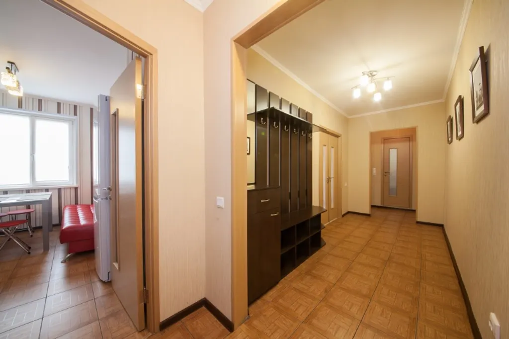 Квартира Квартира Уютная 3х-комнатная на Взлетке — Красноярск