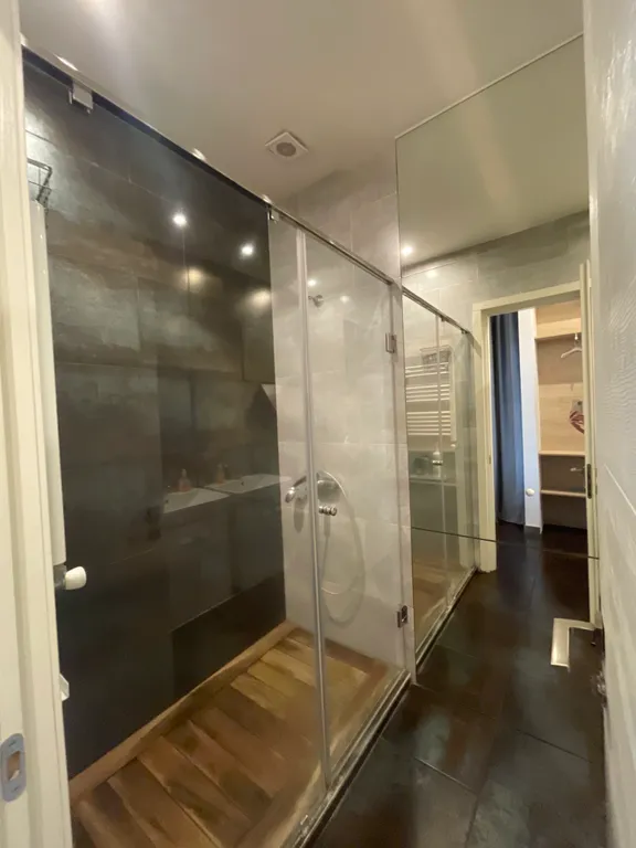 Метро Апартамент