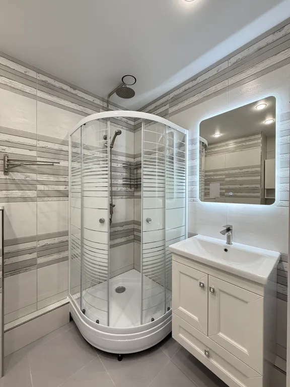 Стильная квартира в новом доме в удобном районе