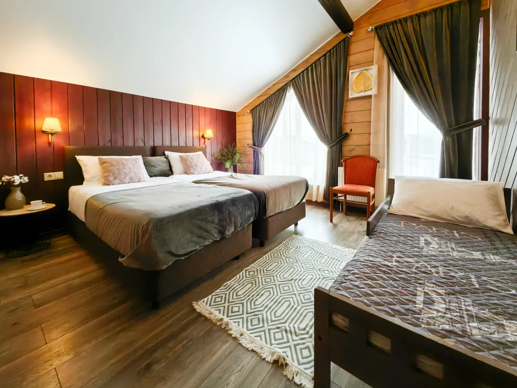 Коттедж Дом с баней и чаном в лесном участке на полуострове Истринского водохр — Логиново