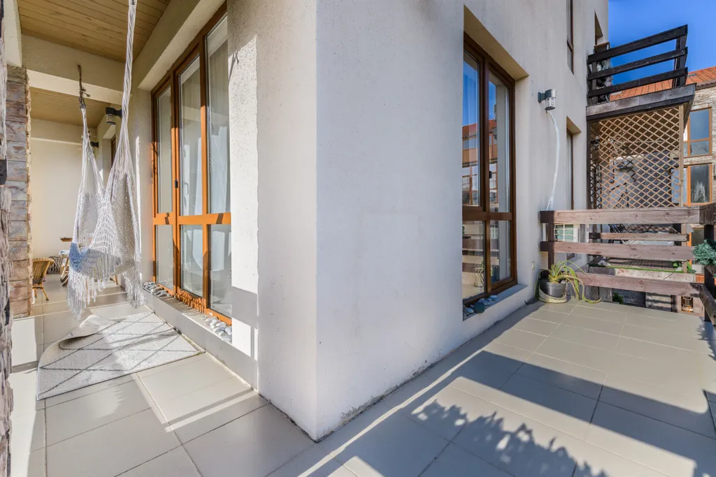 Двухкомнатные апартаменты с 2 балконами, 2 этаж, гамак