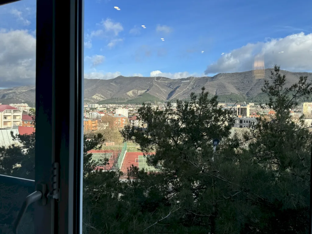 Квартира 1-комнатная квартира, 12 минут до центрального пляжа, балкон вид на горы — Геленджик