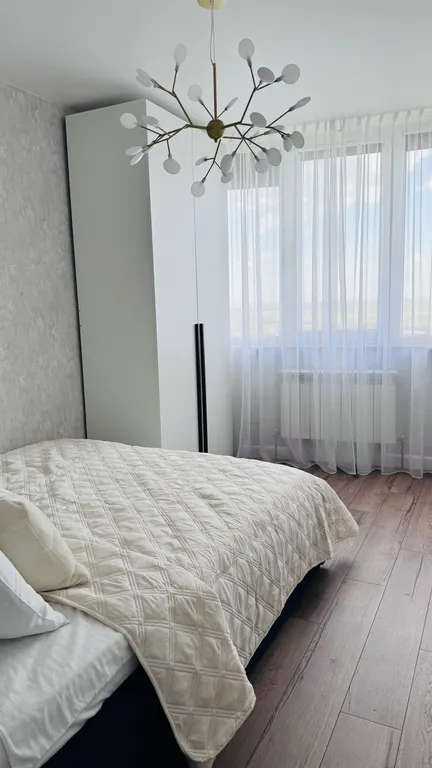 Двухкомнатная квартира с столовой на набережной с видом на Дон