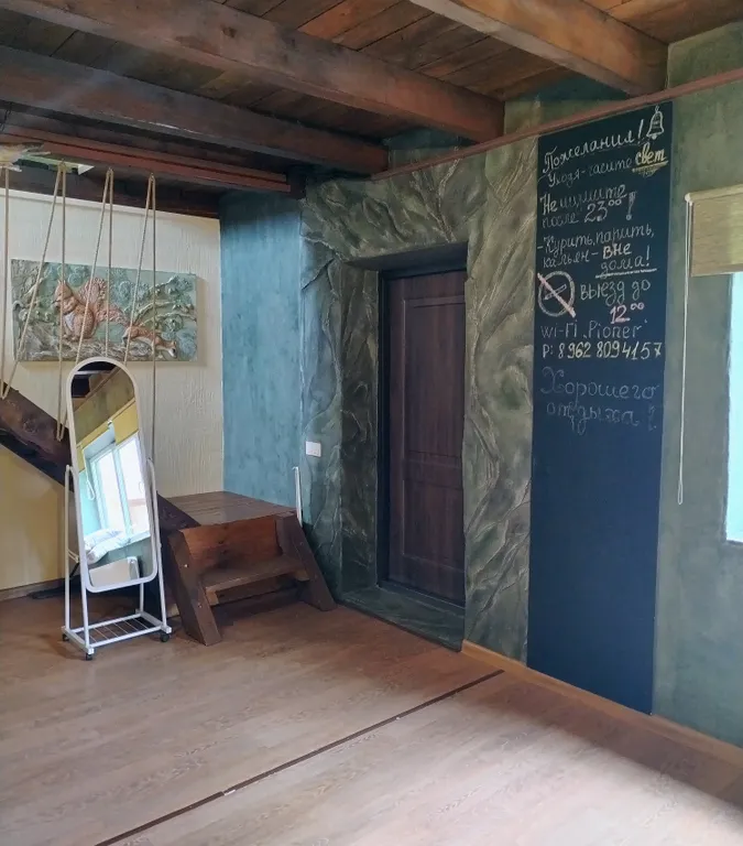 Дом в сосновом лесу