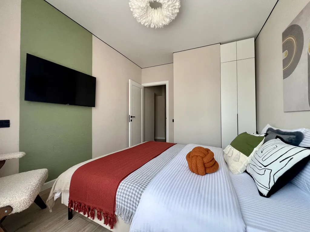 South City Двухкомнатная квартира в центре