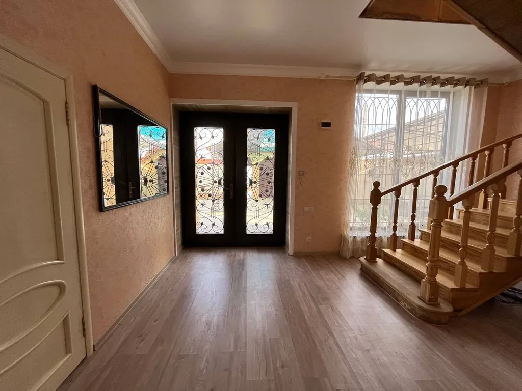 Уютный двухэтажный дом, рядом с пляжем