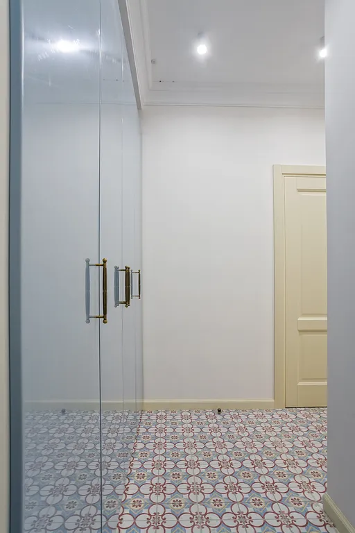 Квартира с отдельным залом и отдельной спальней с террасой на парк