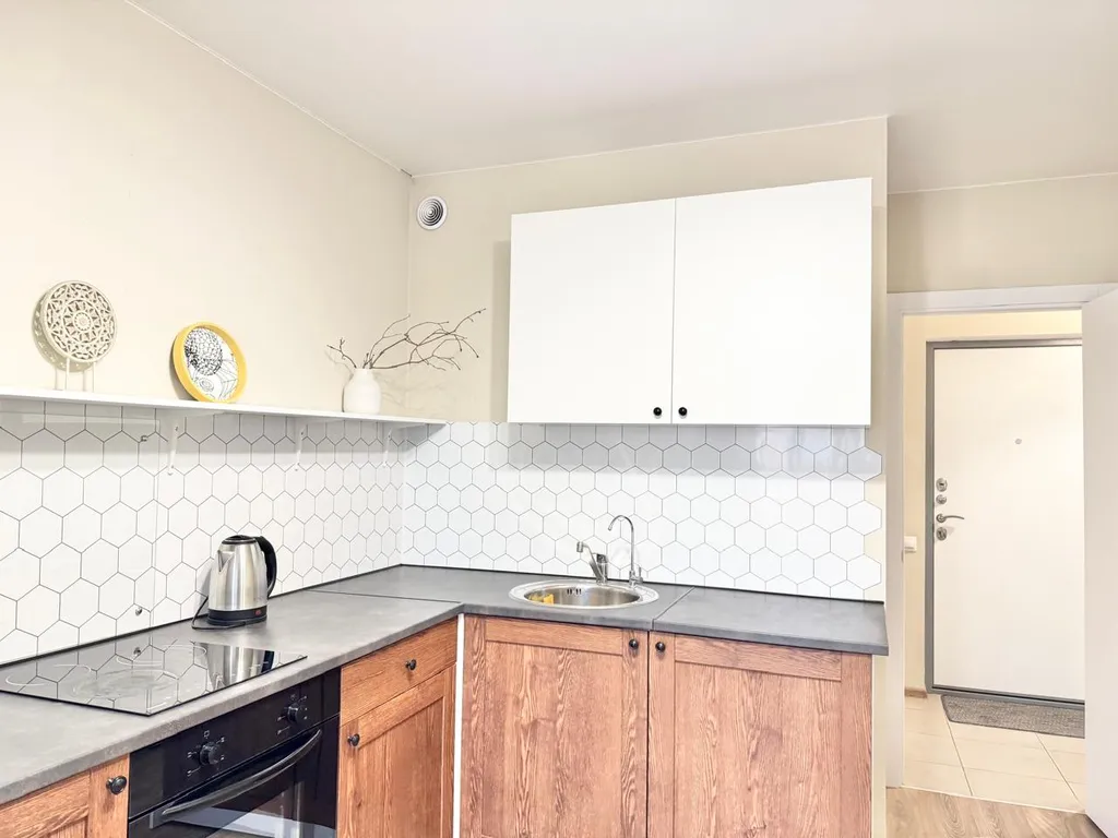 Светлая квартира с балконом