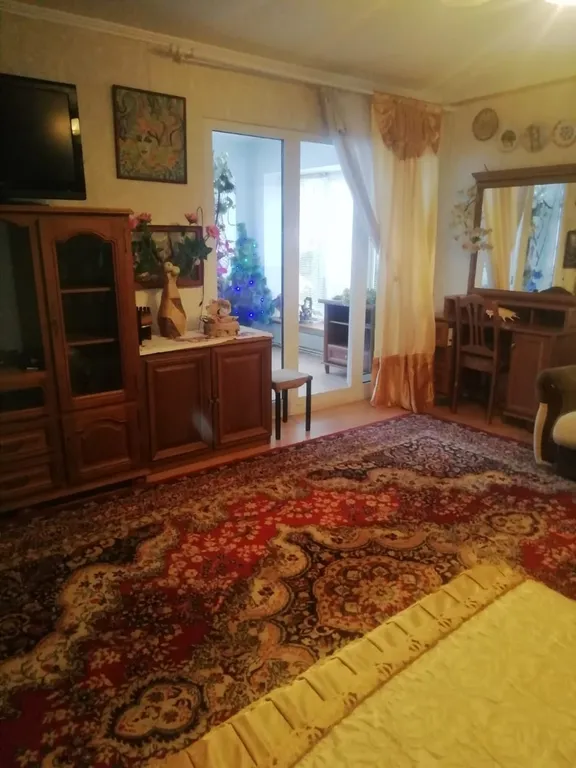 Большой дом на окраине деревни