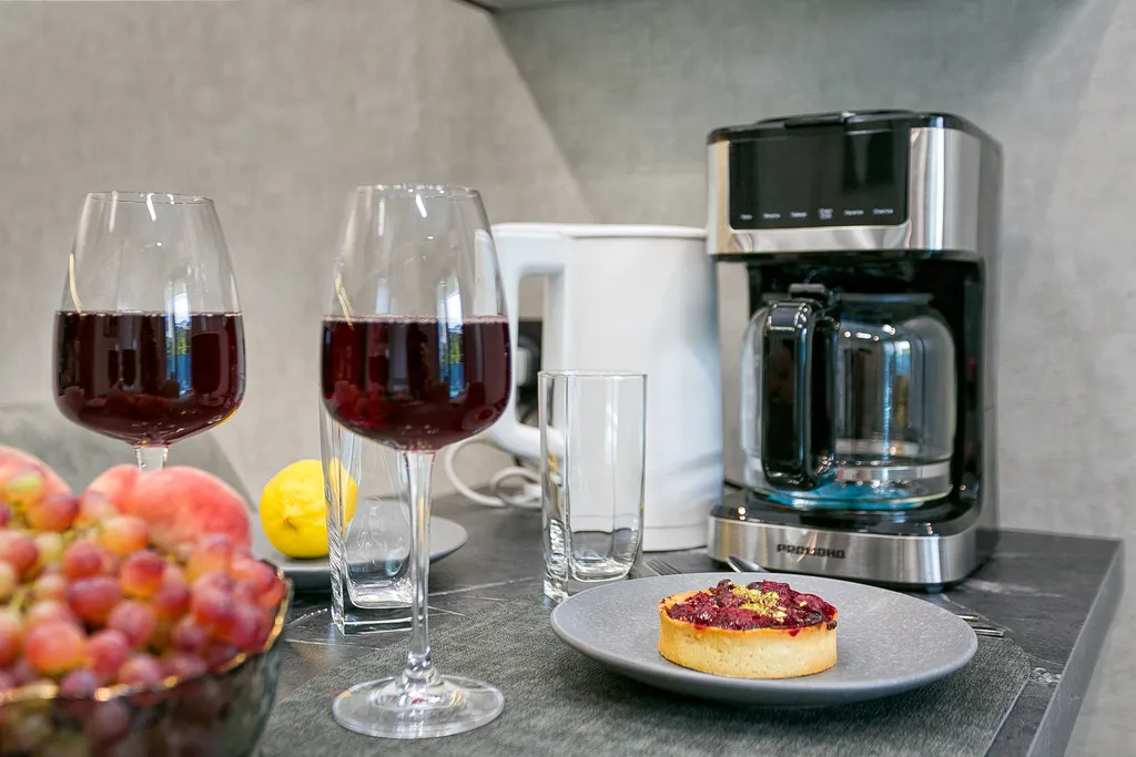 1-комнатная квартира с террасой на парк у моря со своим бассейном на пляже