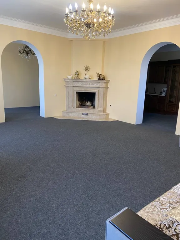 8-комнатный Дом