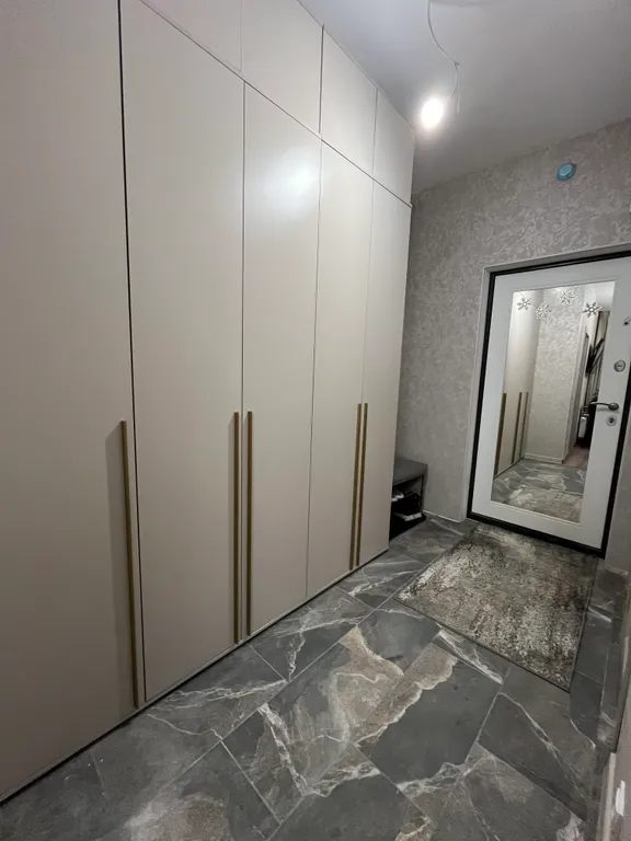 Видовая на озеро и город уютная квартира