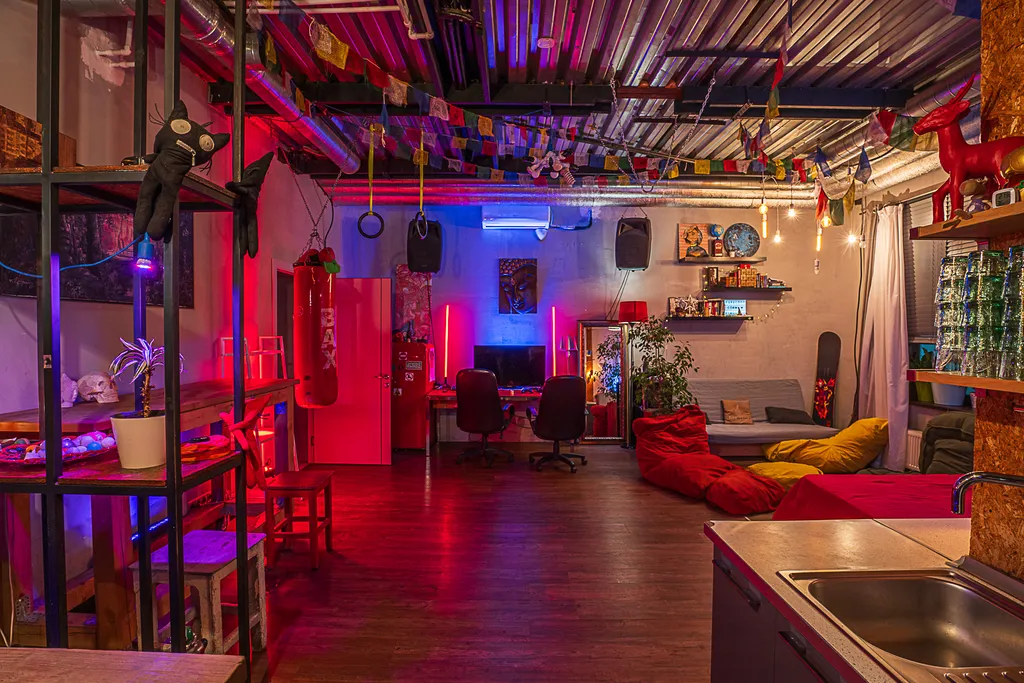 Стильный лофт - апартаменты, можно шуметь 24/7, супер звук