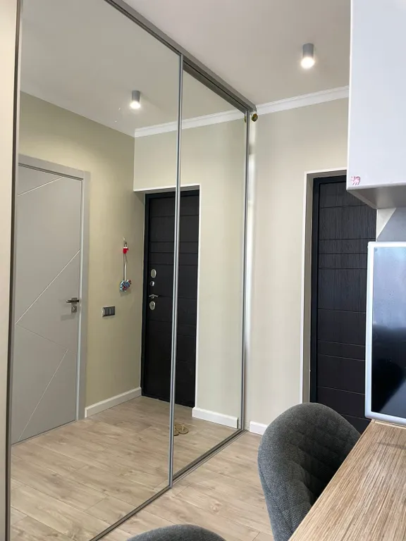 Евро-двухкомнатный апартамент Айсберг с балконом и видом на Храм