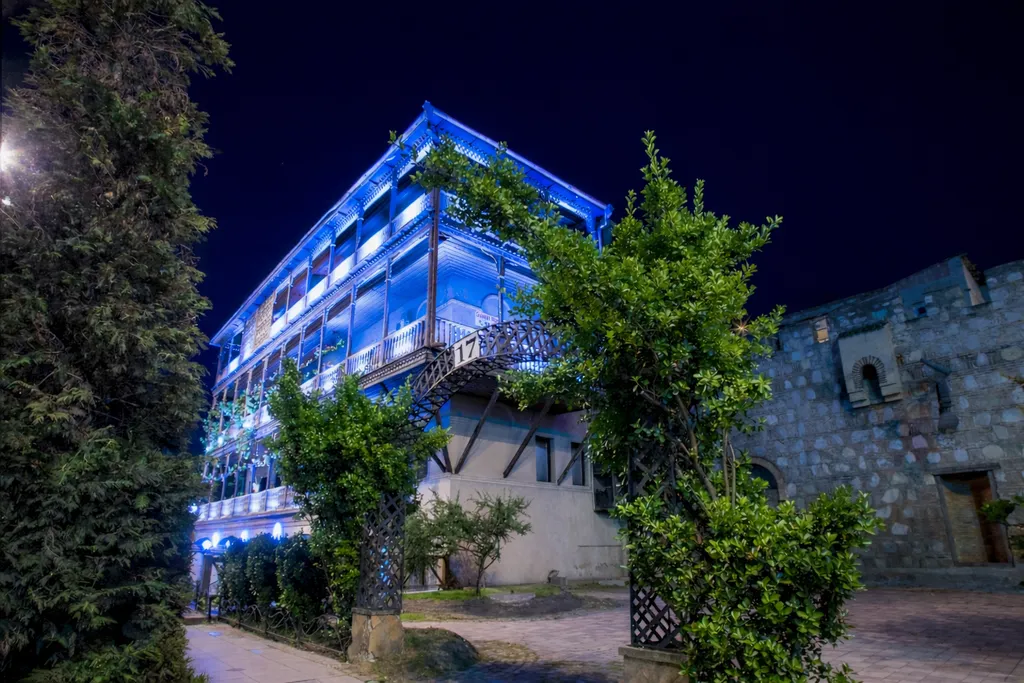 2-комнатная Квартира — аренда посуточно в Тбилиси