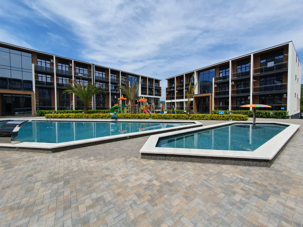 Квартира с бассейном