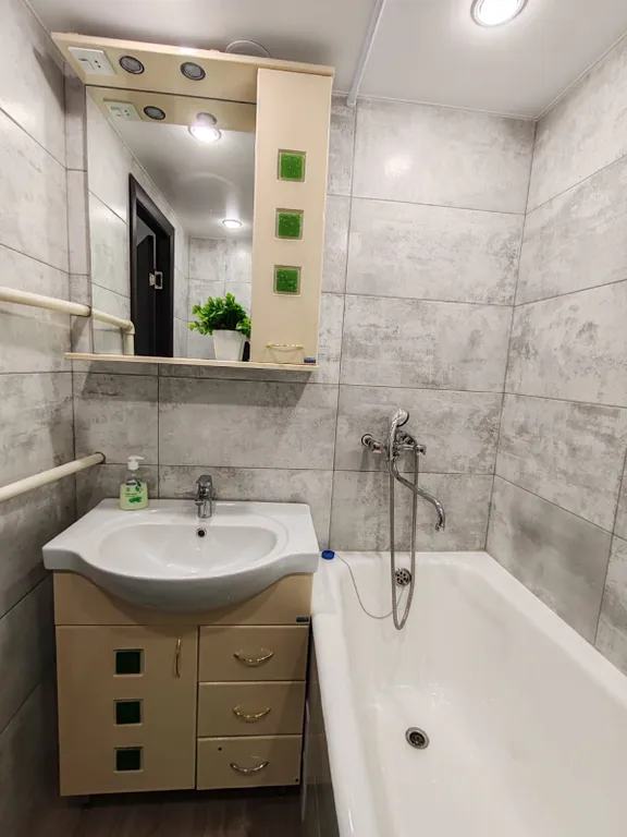 Квартира с видом на парк возле СК Олимпийский