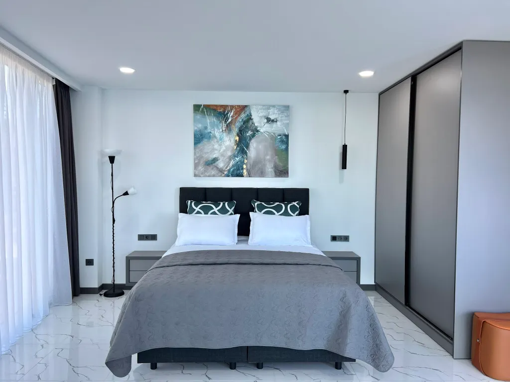 Роскошные апартаменты с террасой в 20 метрах от моря