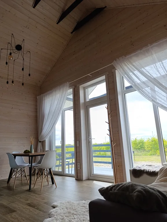 Уютный новый 2-этажный дом в 10 минутах от моря + Автомобиль