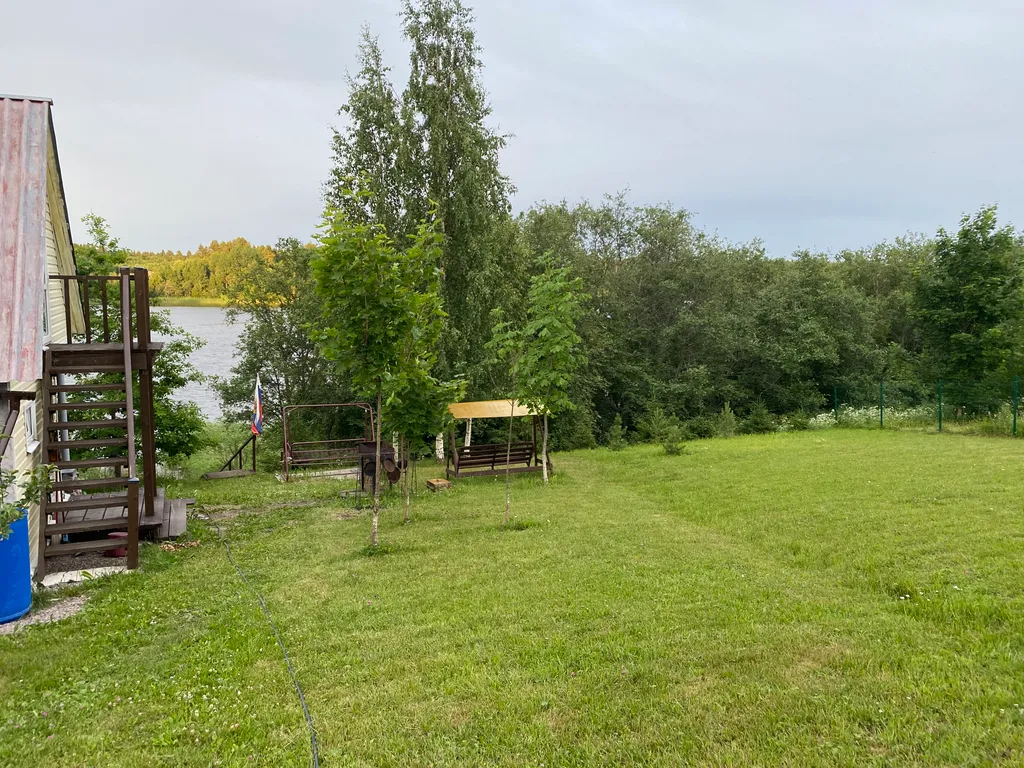 Коттедж на берегу озера