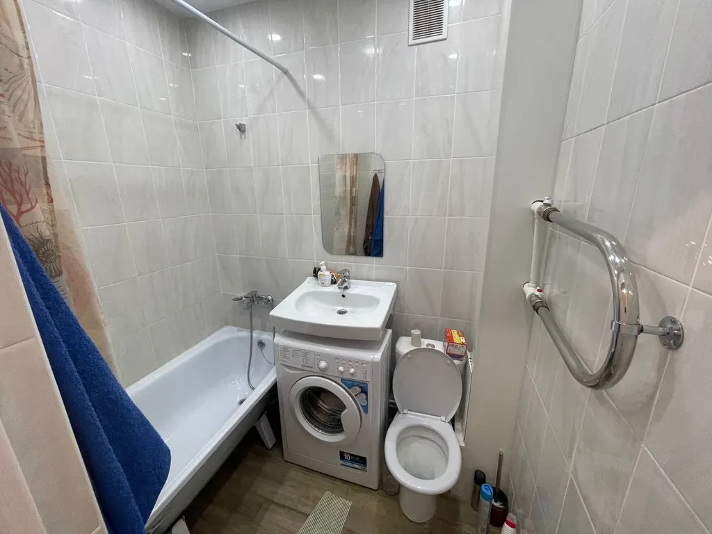 Однокомнатная квартира в новом доме, недалеко от Дворца Спорта Аркада.