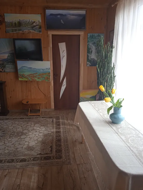 Дом в живопиной долине