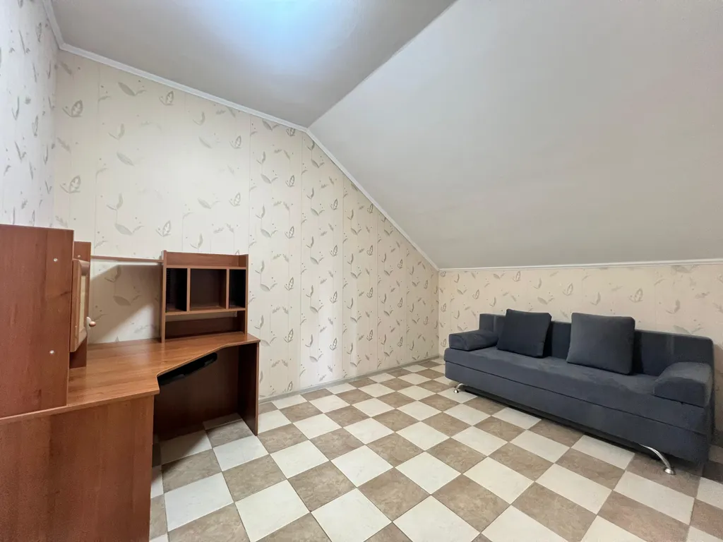 6-комнатный Дом