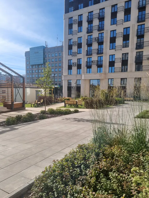 Видовая квартира в премиальном доме в центре