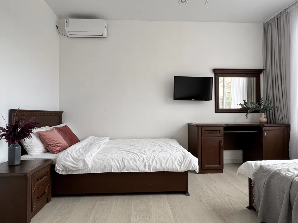 Новый дом с подогреваемым бассейном