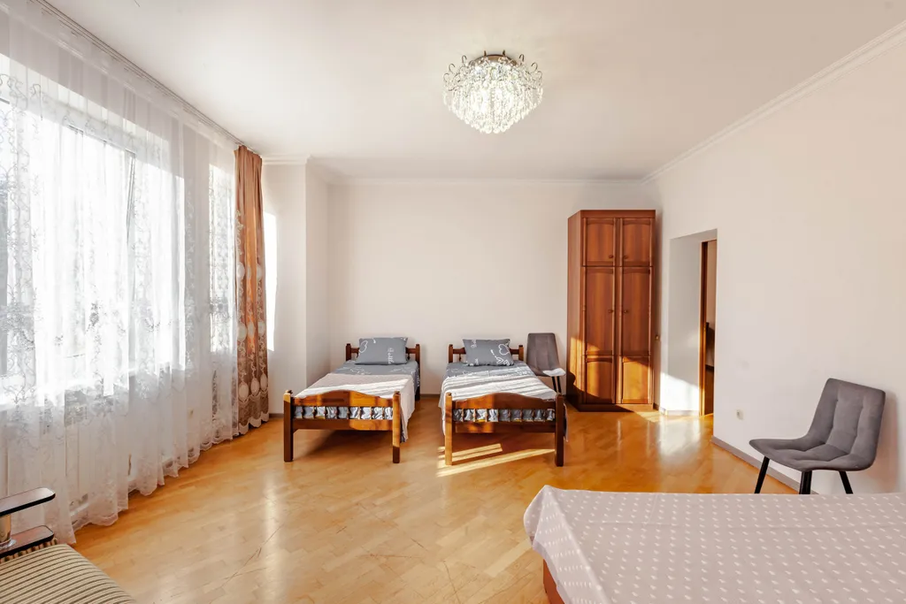 Уютный дом в центре города