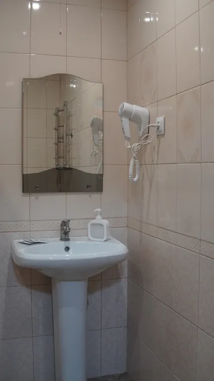 Комната с санузлом в семейном гостевом доме