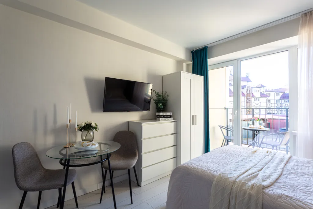 Уютная студия Каравелла 23 с балконом у моря