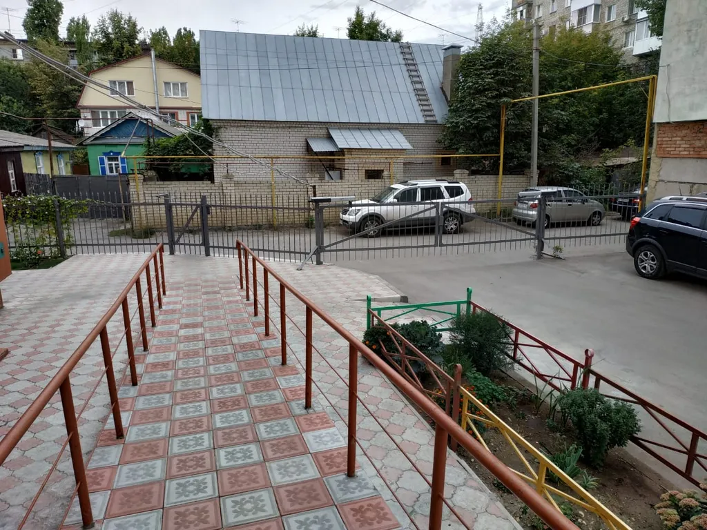 Апартаменты возле ТЦ Триумф с балконом