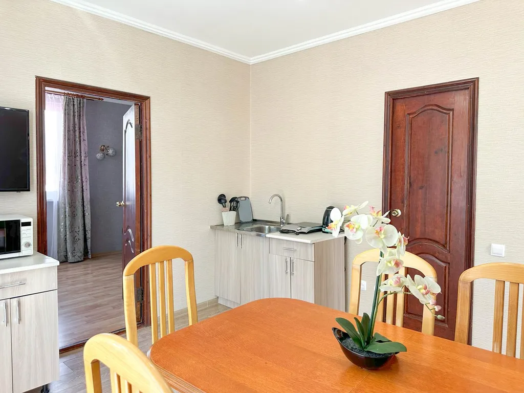 Квартира 3-комнатная Квартира — Адлер