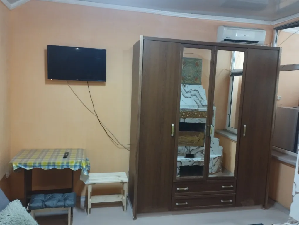 Коттедж Двухкомнатная в частном доме, рядом с морем и недалеко от центра — Ялта