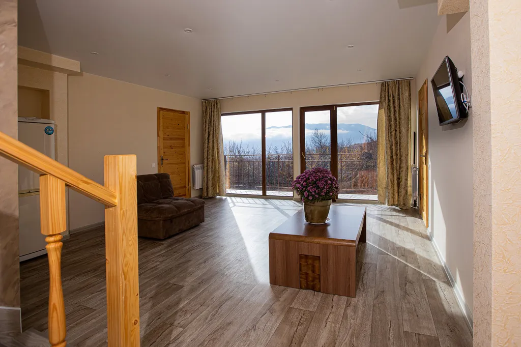 Дом в горах Алушты для большой компании