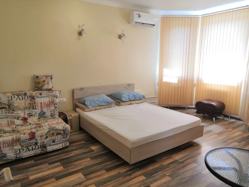 Уютный дом в центре города курорта