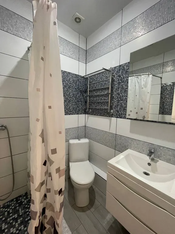 Апартаменты трёхкомнатные с кухней