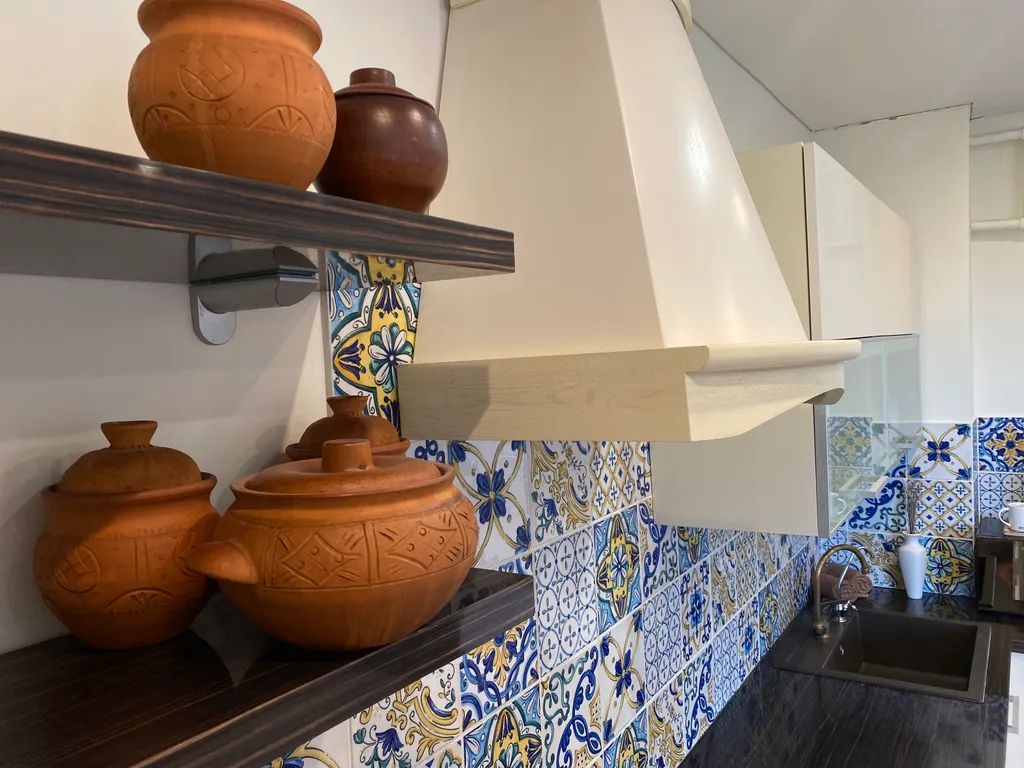 Через дорогу от ЛетоЛето Яркая 1+ квартира