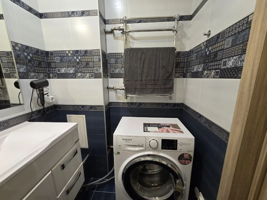 Просторная 2-х комнатная на пр-т Ленина Метро - Двигатель Революции