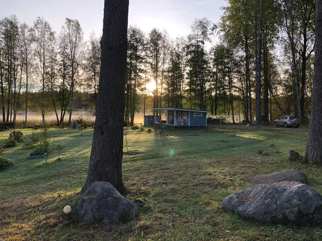 Дом на берегу озера