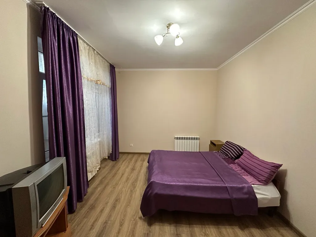 Квартира Комната с отдельным входом в частном доме и гостевая кухня — аренда посуточно в Краснодар