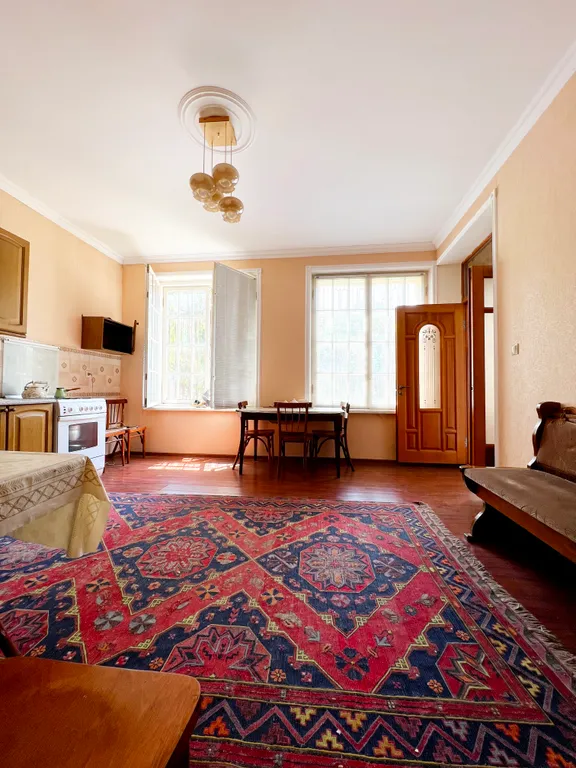 Дом в живописных горах